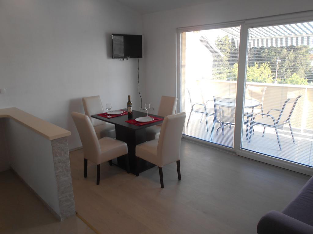 Apartment Cherry Kaštela Стая снимка