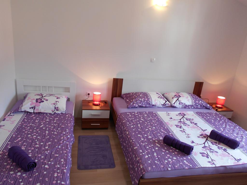 Apartment Cherry Kaštela Екстериор снимка