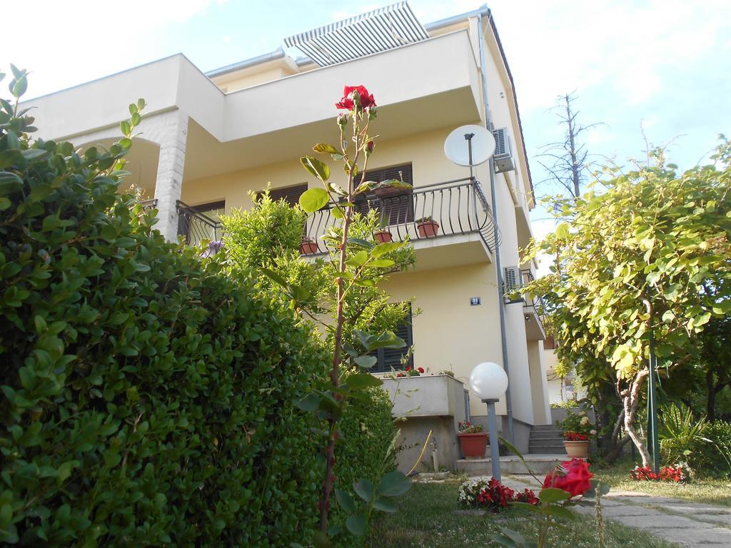 Apartment Cherry Kaštela Екстериор снимка