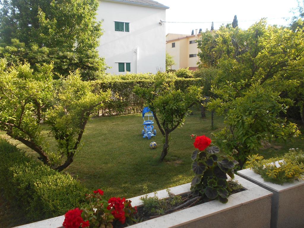 Apartment Cherry Kaštela Екстериор снимка