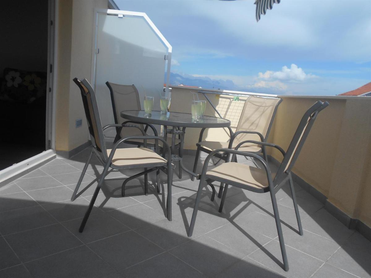 Apartment Cherry Kaštela Екстериор снимка